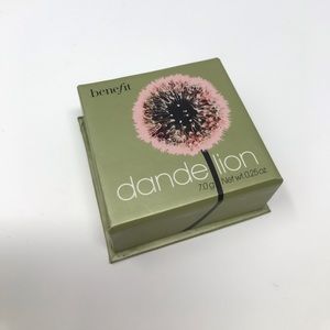 Benefit Makeup - Benefit Dandelion Blush Benefit Makeup - Benefit Dandelion Blush
